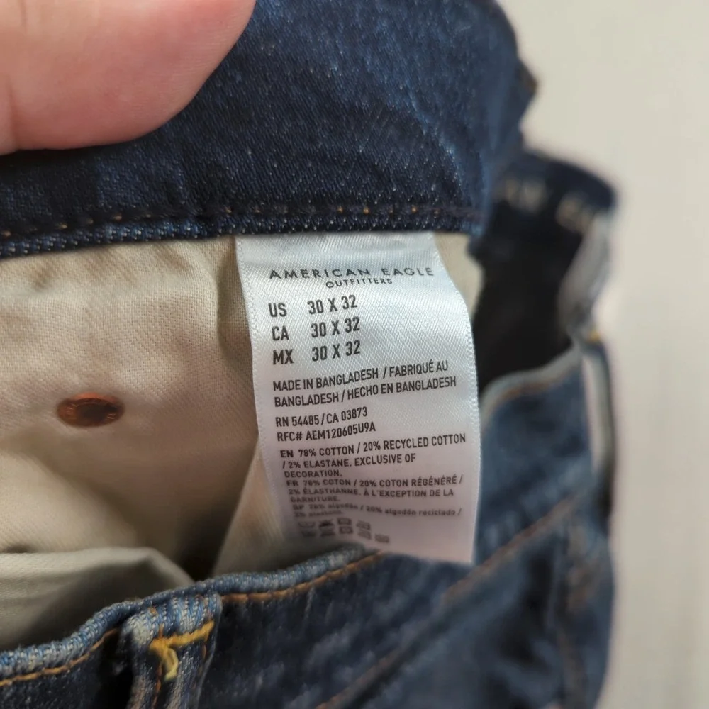 American Eagle Jeans Mens 30x32 Blue Original Straight Distressed New